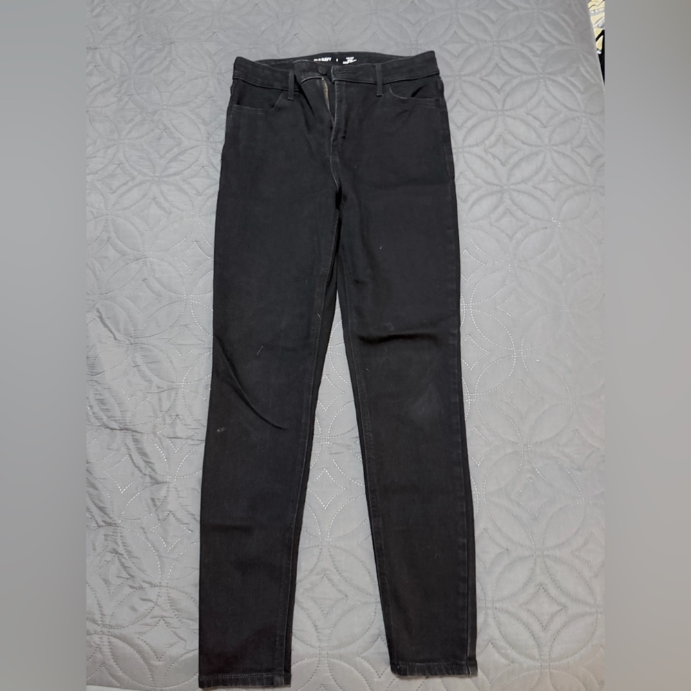 Old Navy High-Rise Super Skinny Jeans in Black